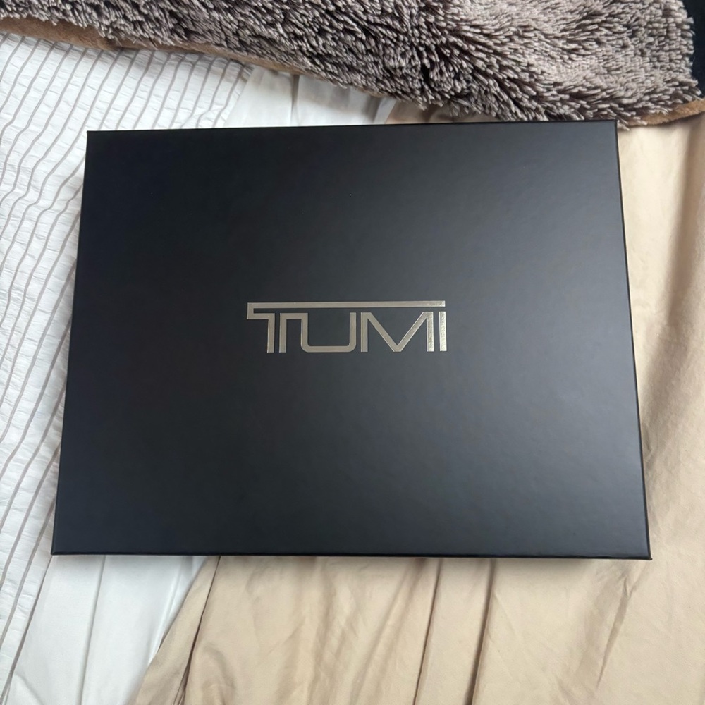 TUMI Sleek Black Gift Box